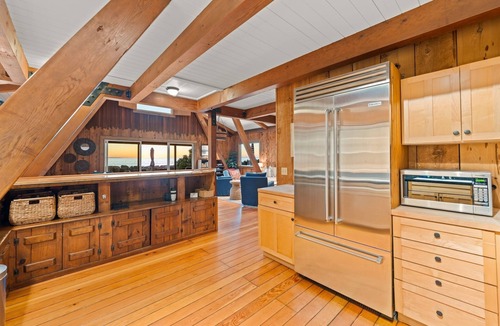 Ventura House | 25% Off Aug 25&26! On The Sand Perfect 4 Families*