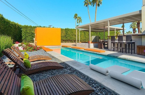Twin Palms House | 25% Off Aug! Perfect For Families -Pool, Jacuzzi*
