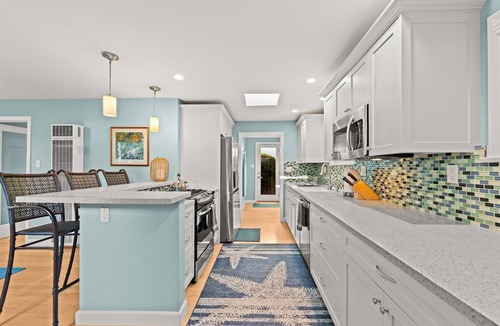 Pierpont Bay House | 25% Off July 28&29 Perfect 4 Families Walk 2 Beach