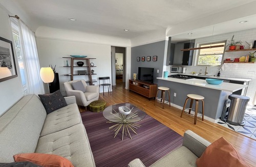 San Luis Obispo Apartment | 2BDRM LOFT APARTMENT WITH SUN DRENCHED DECK
