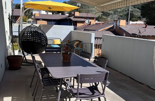 San Luis Obispo Apartment | 2BDRM LOFT APARTMENT WITH SUN DRENCHED DECK