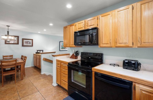 Incline Village Condo | 2BR/2BA Incline Village Condo | Hot Tub & Balcony
