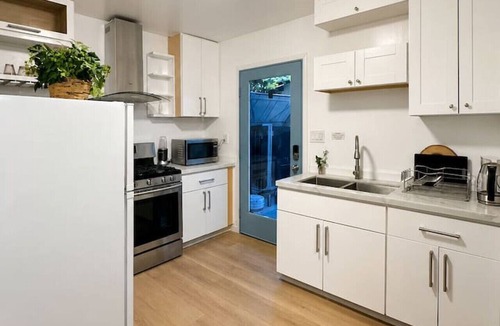 East San Gabriel Apartment | 2BR Family-Friendly Stay Near Santa Anita, Caltech