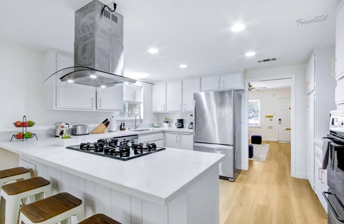 Azusa Apartment | 2BR Home Near DTLA, Parks, & Disneyland #TravelSGV