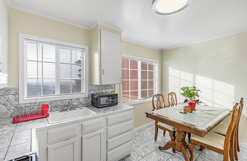 Daly City House | 3 Bedroom/2Bathroom House, Walkable to BART, Free parking, Game Room, and Views