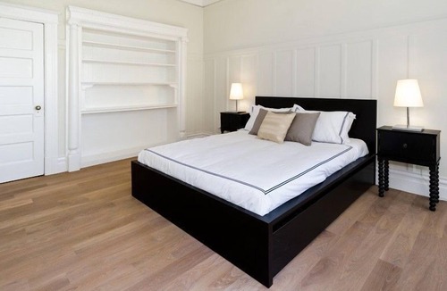 Russian Hill Apartment | 3 Bedroom Apartment L-560903 by Houzlet