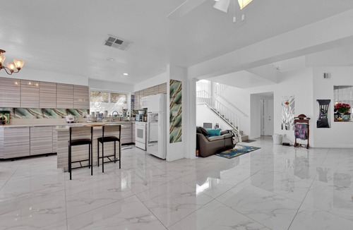 Las Vegas House | 3-bedroom Beautiful Villa in enchanting Las Vegas with WiFi, AC