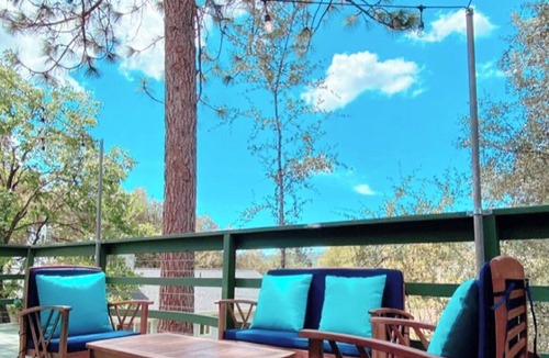 Oakhurst Cabin | 3-bedroom cabin with AC, WiFi in charming Oakhurst. Near Yosemite and Bass Lake.