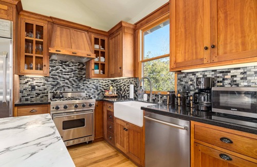 Eastside Santa Cruz House | 3 Bedroom Home - walking distance to the harbor!