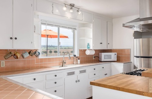 La Selva Beach House | 3 Bedroom Home with Stunning Views - Dog friendly!