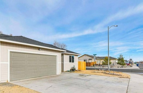 Fernley House | 3-bedroom house in peaceful Fernley, NV