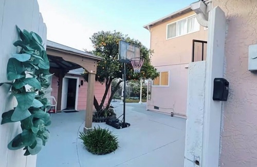 San Leandro House | 3-bedroom house in lovely San Leandro near downtown