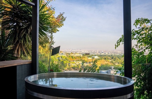 Beverly Glen House | 3-bedroom house with Hot Tub in beautiful Beverly Hills
