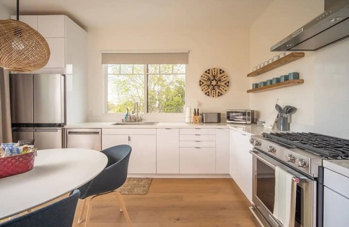 Carpinteria Apartment | 3-bedroom King size new build apartment in charming Carpinteria with WiFi, AC.