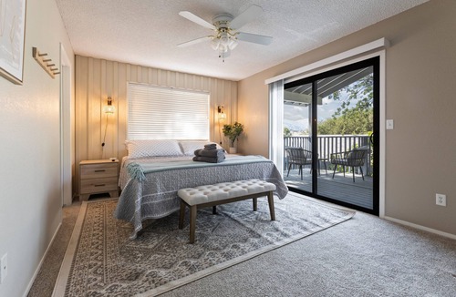 Three Rivers House | ✨ 3-King Beds/HotTub/EV Charger/Mountain View/Walk to River & Dining