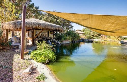 Pahrump House | 3 Mi to Dtwn Pahrump: Romantic Desert Oasis