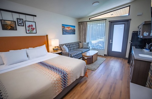 Mammoth Lakes Hotel | 3 PeacefulUnits w/Sauna Access, Perfect for Outdoor Lovers & Mammoth Ski Trips!