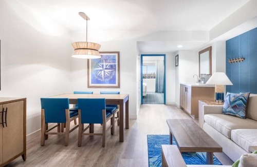 Lakeside Park Hotel | 3 Spacious Rooms Ideal for Family Adventures | Indoor Heated Pool, Pets Allowed