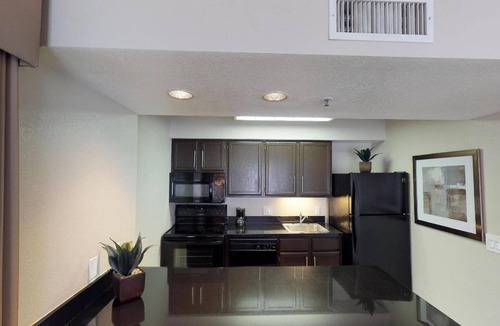 Brea Hotel | 3 Units: Pet-Friendly Kitchen Suite 2 mi to Carbon Canyon Regional Park
