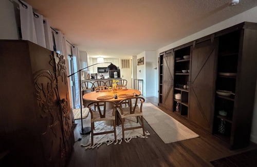 Groveland Cabin | 30 Mins to Yosemite: 2BR Retreat with Lake & Golf