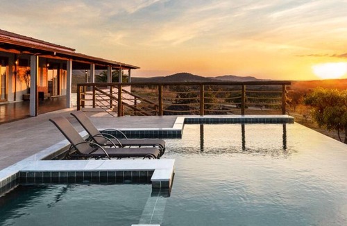 South Lake Tahoe Ski Chalet | 3338 pine hill road