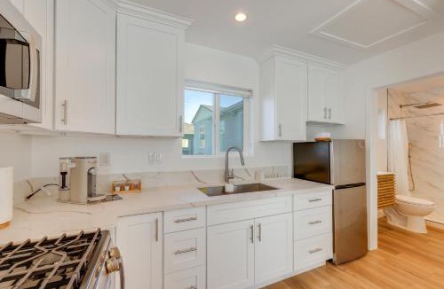 Chino Apartment | 35 Mi to LA: Modern Apartment in Chino!