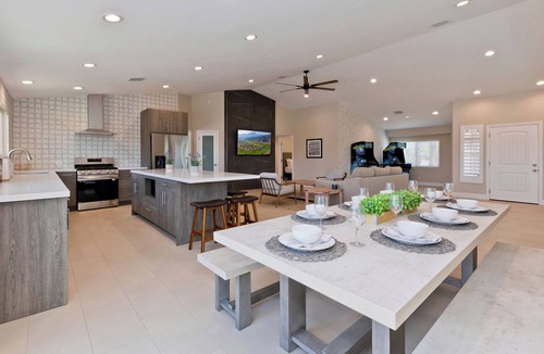 Thousand Palms House | 360° Mountain Views | 3 Acres Massive Resort Pool
