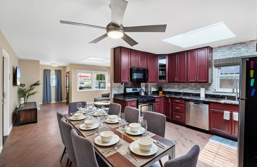 Silver Strand House | 360 Ocean View Roof Deck, Stargazing, 50 Steps to Beach
