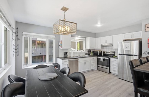 South Lake Tahoe Condo | 37 Villa Tahoe - Cozy & Stylish Condo - Walkable to the Lake - On 2 Bus Routes