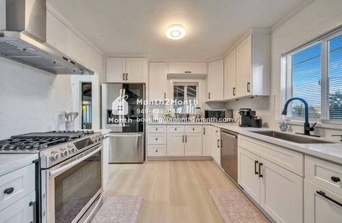 Mayflower Village House | 3b1 Rochelle Retreat｜Work From Home｜Garage Access｜Pets Allowed｜Backyard #42336