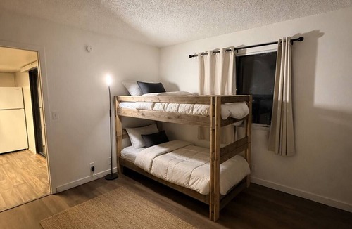 Las Vegas Apartment | 3bd 2ba Pet friednly with Washer and Dryer