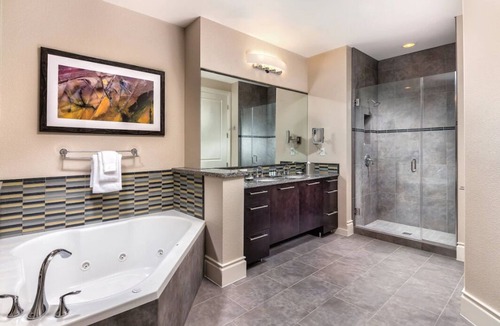Las Vegas Resort | 3BD/2Bath - Gorgeous Desert Blue Resort in Las Vegas! Deluxe Unit!