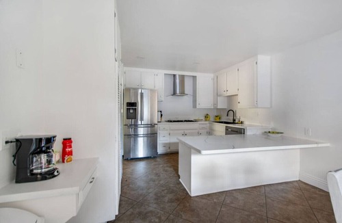 Santa Ana Heights House | 3Bed/2Bath | Close To South Coast Plaza & Freeway