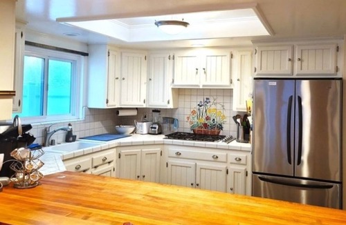 Old Towne House | 3BR/3BA Pet-Friendly, 2 Blocks to Beach, Walk to Dining & Coffee