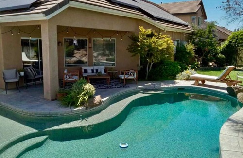 Raisin House | 3BR Family Home with Pool & Hot Tub