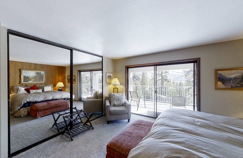 Lakeshore Condo | 3BR Huntington Lake Condo w/mountain views, 2 decks, WiFi, & private W/D