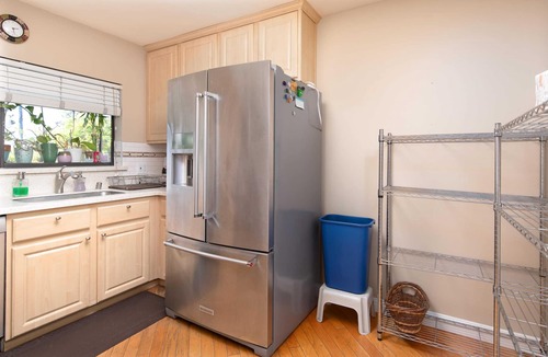 West Menlo Park House | 3BR Near Stanford, Bonus Room, No Check-Out Chores