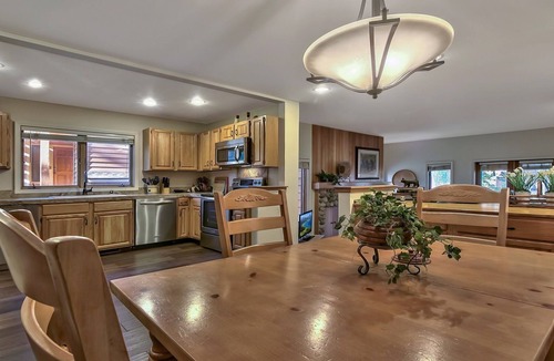 Incline Village Condo | 3BR @ No. Lake Tahoe - HOT TUB & Sauna - Ski Lease Possible - Incline Village