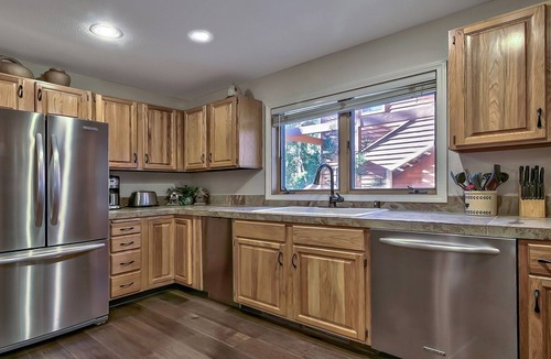 Incline Village Condo | 3BR @ No. Lake Tahoe - HOT TUB & Sauna - Ski Lease Possible - Incline Village