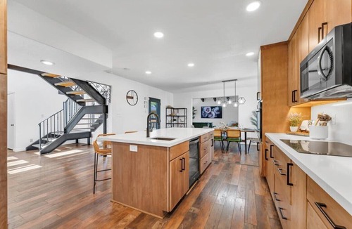 Reno House | 3BR Reno Retreat · Swim Spa & Spring Sunshine
