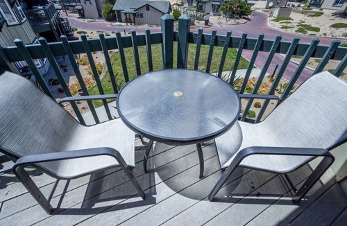 Marina Apartment | 3X 2BR Condos w/Pool, Beach Access & Bonfires