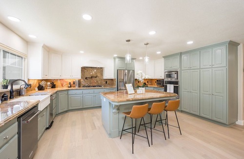 Templeton House | 4,500 sq-ft retreat with a pool and hot tub in the middle of wine country!