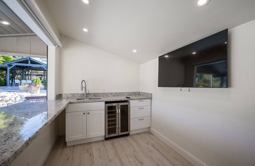 Templeton House | 4,500 sq-ft retreat with a pool and hot tub in the middle of wine country!