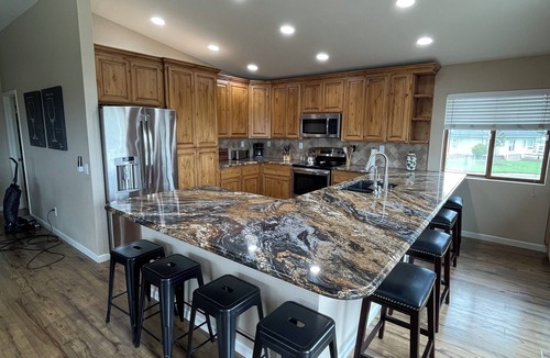 San Luis Obispo House | 4-bed/3.5 bath house in peaceful San Luis Obispo with AC