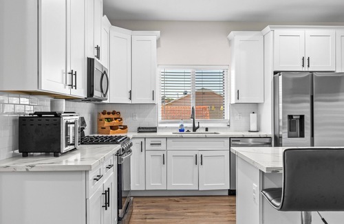California City House | 4-bedroom house in delightful California City with AC