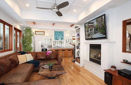 Diamond Crestview Apartment | 4 Bedroom Single family L-606229 by Houzlet