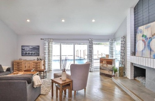 San Clemente Apartment | 4 Bedroom Single family 460885 by Houzlet