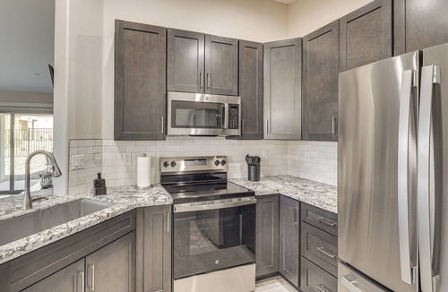 Lake Havasu City Cottage | 4 Mi to Lake Havasu State Park! Retreat w/Hot Tub