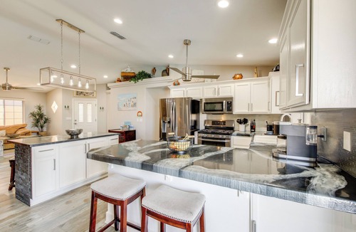 Lake Havasu City House | 4 Mi to the Lake! Havasu Home w/Heated Pool