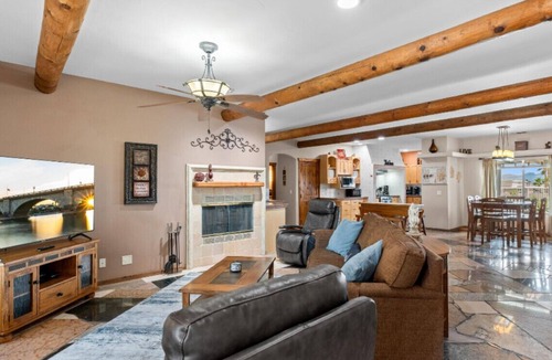 Lake Havasu City House | 4 MINUTES to Windsor Launch Ramp, Great Family Retreat!